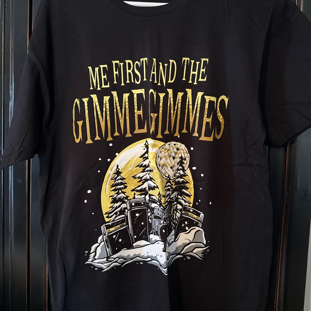 Me First and the Gimme Gimmes Black Winter Tour Tshirt!